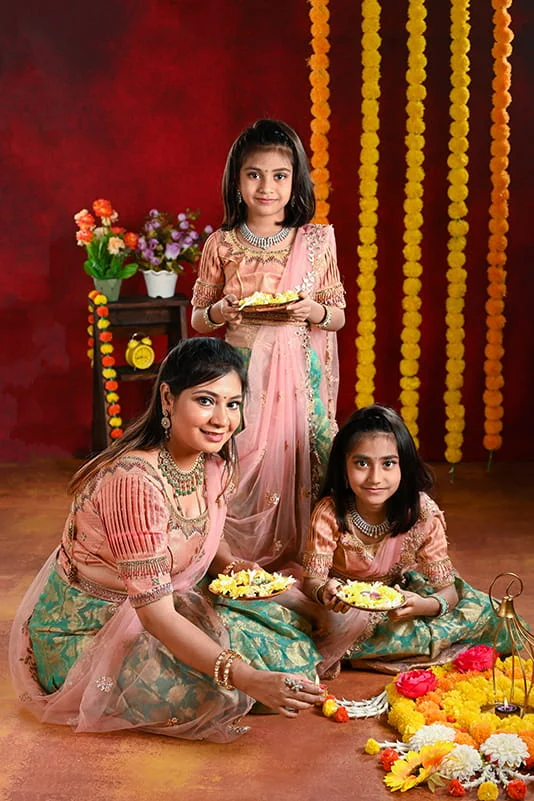 mom and daughters
