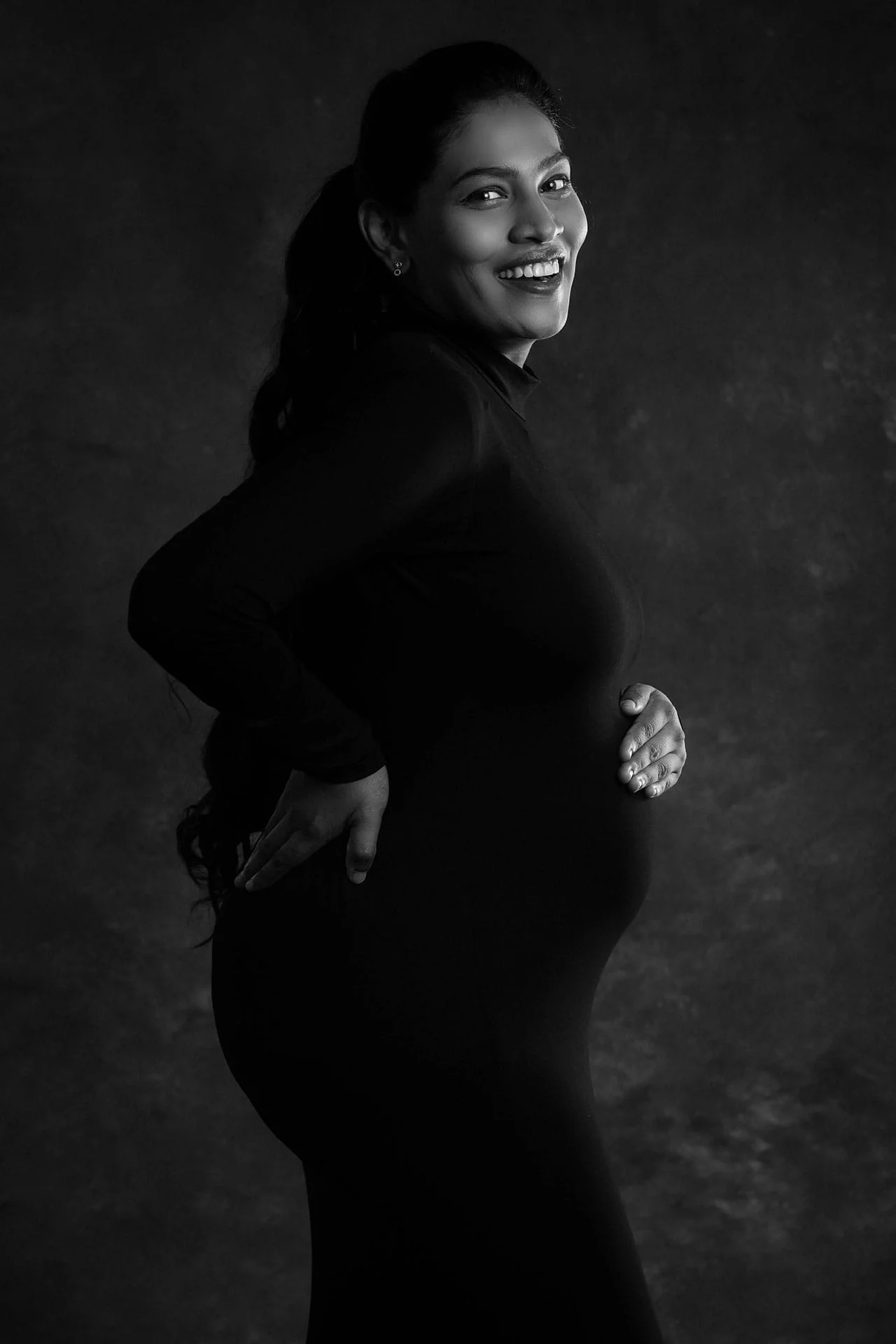 black and white maternity shot