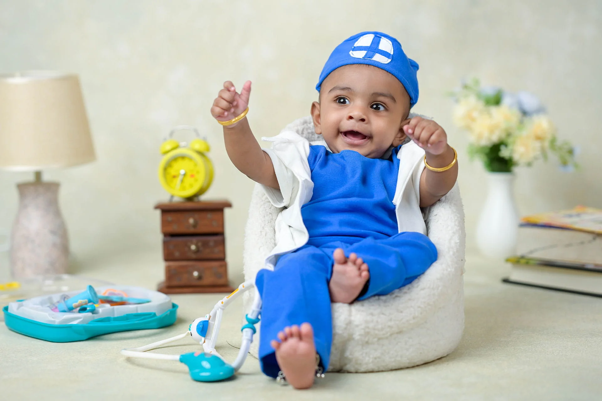 04-doctor-theme-baby-photoshoot