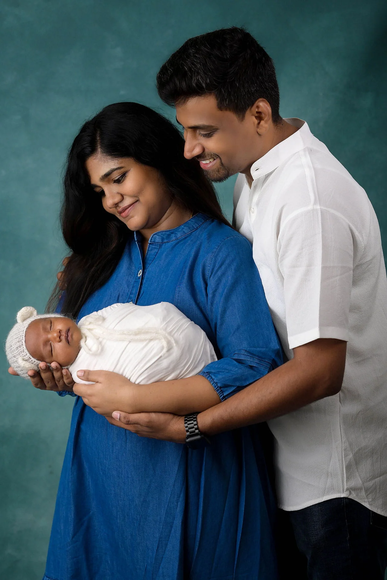 family shoot with newborn baby