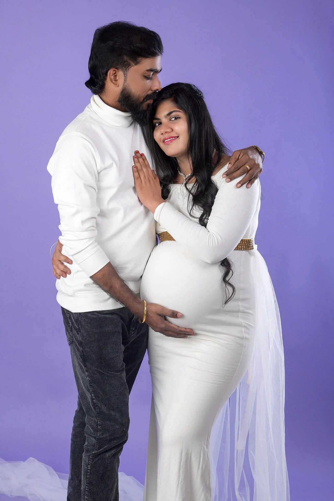 lavender themed pregnancy photoshoot