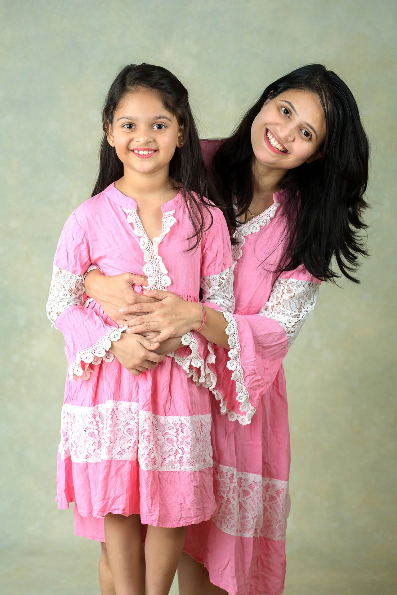 mom and daughter